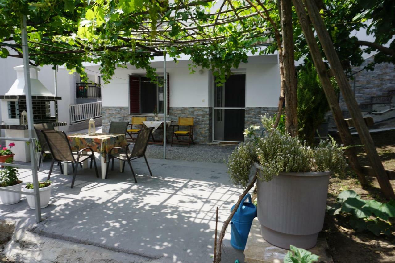 Anastasia' S Guest House Neos Marmaras Exterior foto